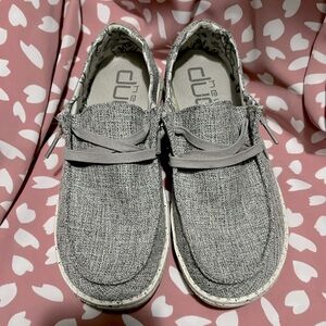 Gray linen women’s HEY DUDES. Size 5. Worn only a couple of times.